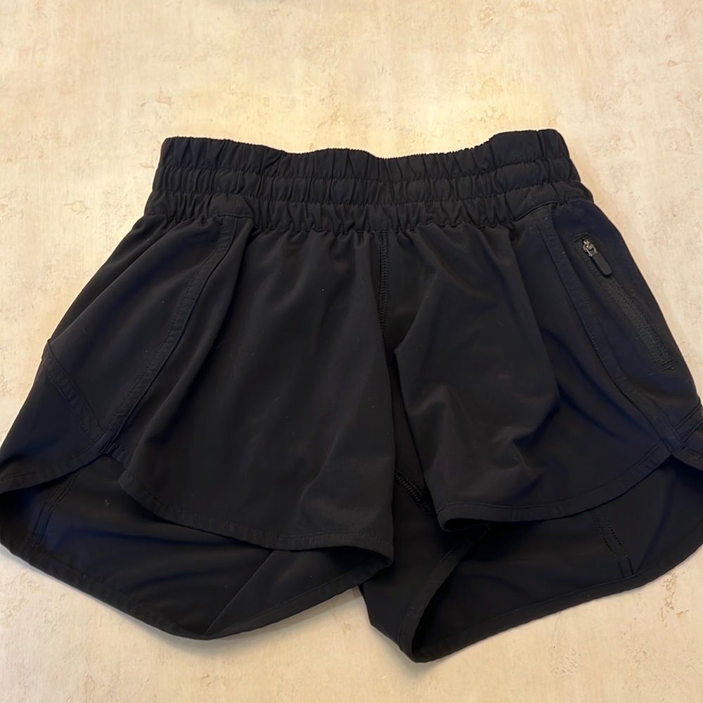 Lululemon Tracker Low-Rise Lined Short 4”